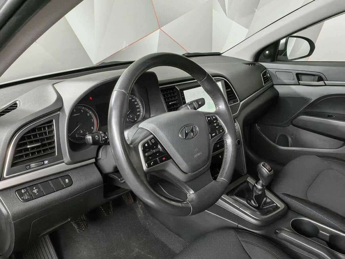 Hyundai Elantra б/у, 2018, Механическая. Фото: #12