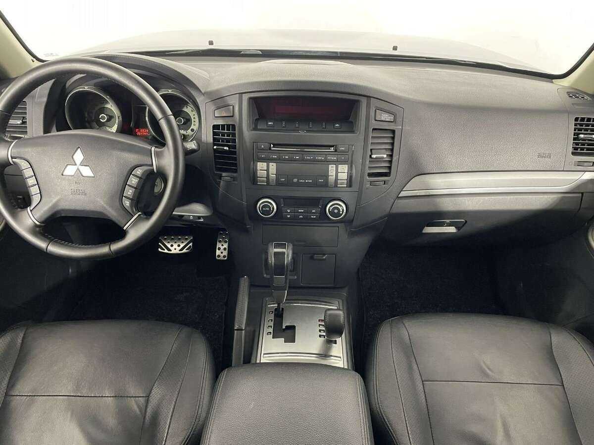 Mitsubishi Pajero б/у, 2012, Автоматическая. Фото: #6