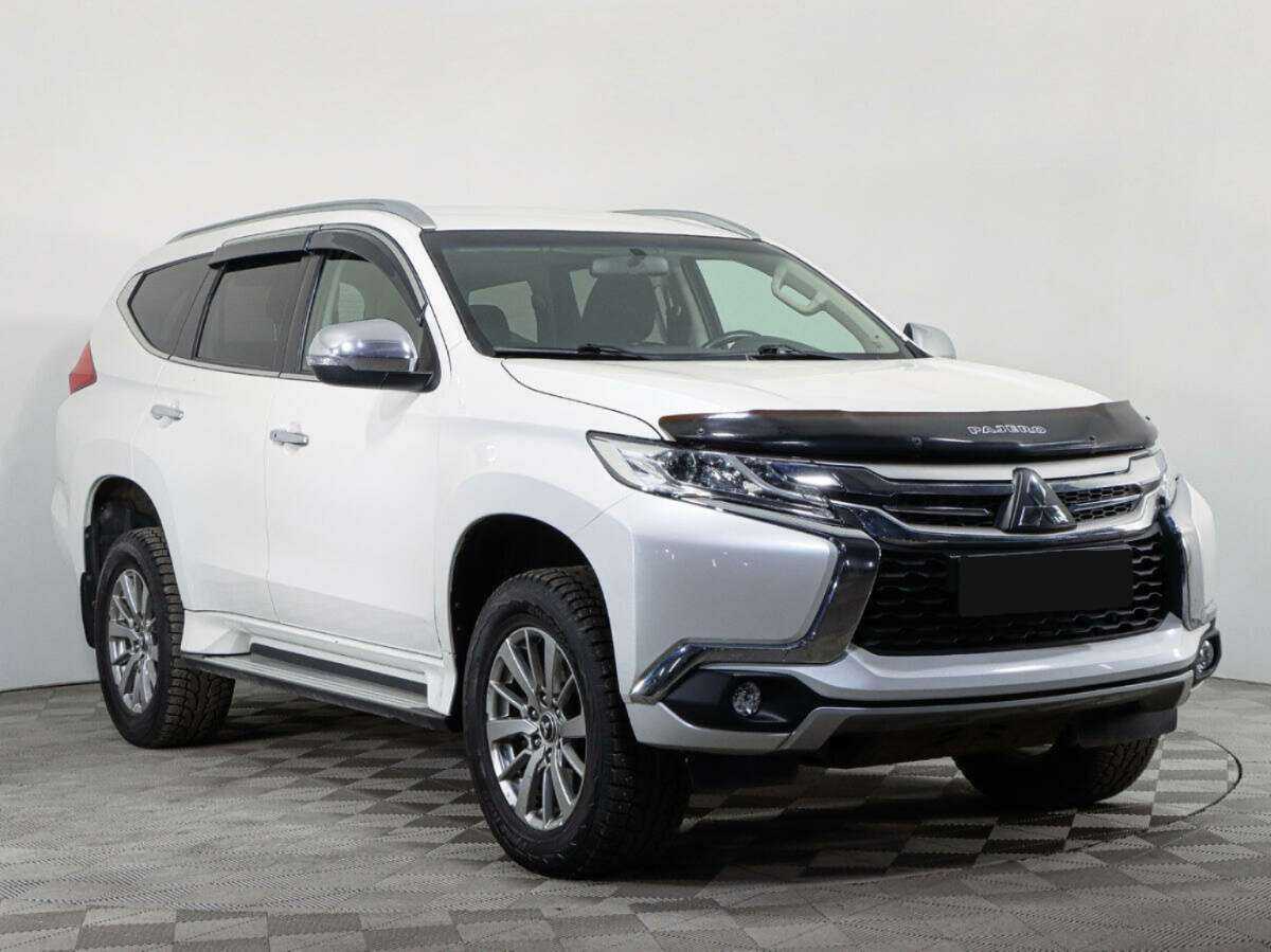 Mitsubishi Pajero Sport б/у, 2018, Механическая. Фото: #2
