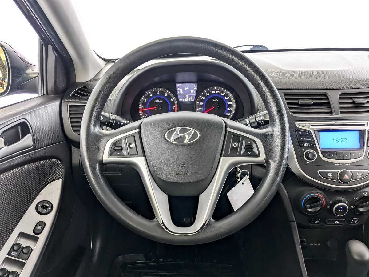 Hyundai Solaris б/у, 2012, Автоматическая. Фото: #16