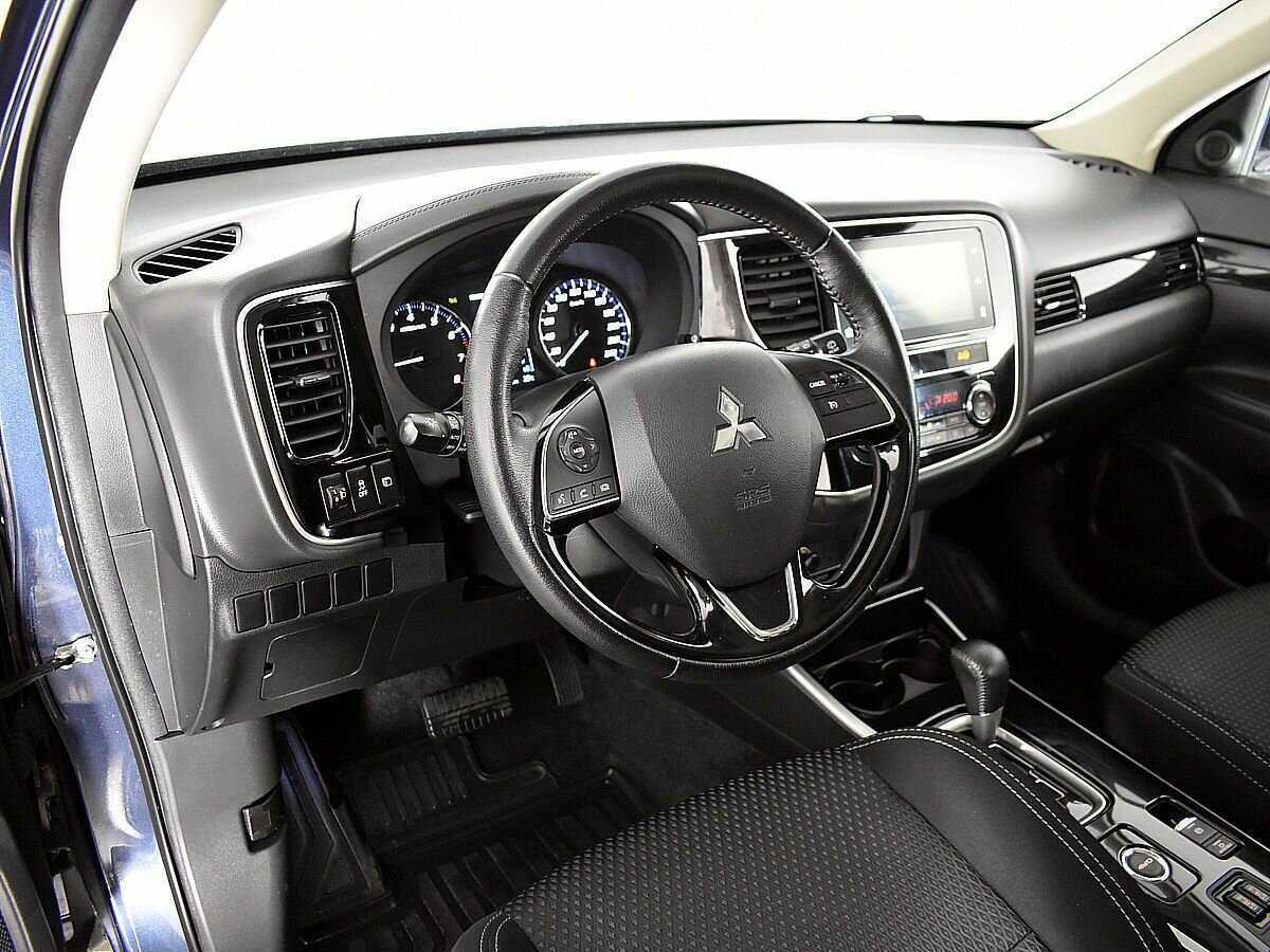 Mitsubishi Outlander б/у, 2018, Вариатор. Фото: #6