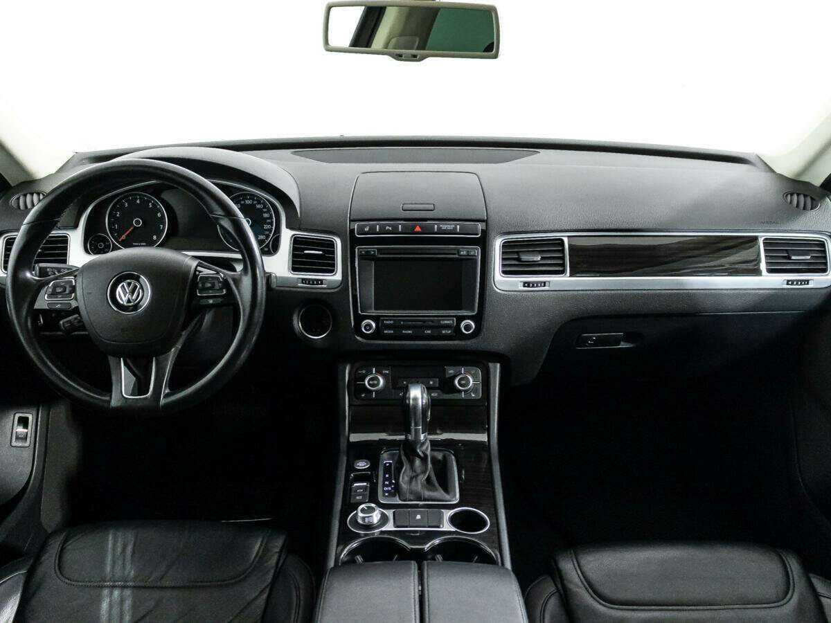 Volkswagen Touareg б/у, 2015, Автоматическая. Фото: #10