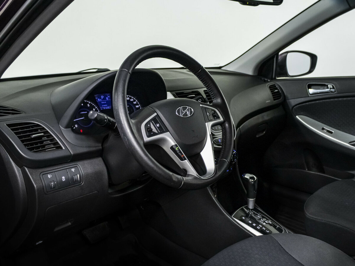 Hyundai Solaris б/у, 2012, Автоматическая. Фото: #8
