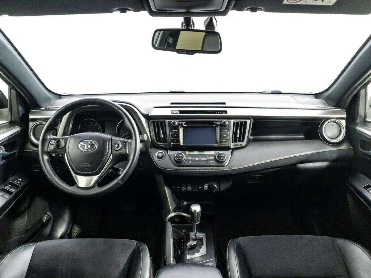 Toyota RAV4 б/у, 2016, Автоматическая. Фото: #12