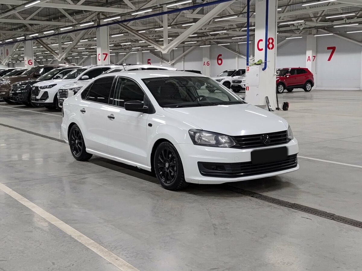 Volkswagen Polo б/у, 2017, Механическая. Фото: #2