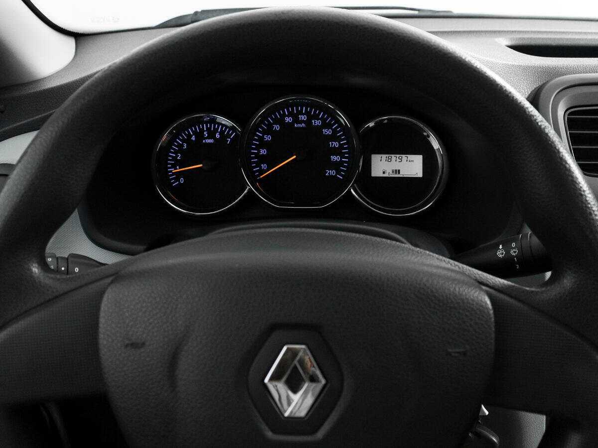 Renault Logan б/у, 2014, Механическая. Фото: #16