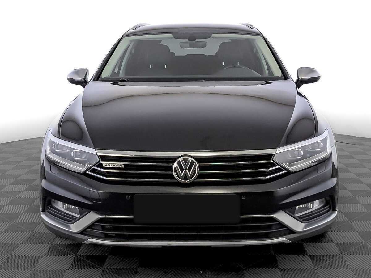 Volkswagen Passat б/у, 2018, Роботизированная. Фото: #1