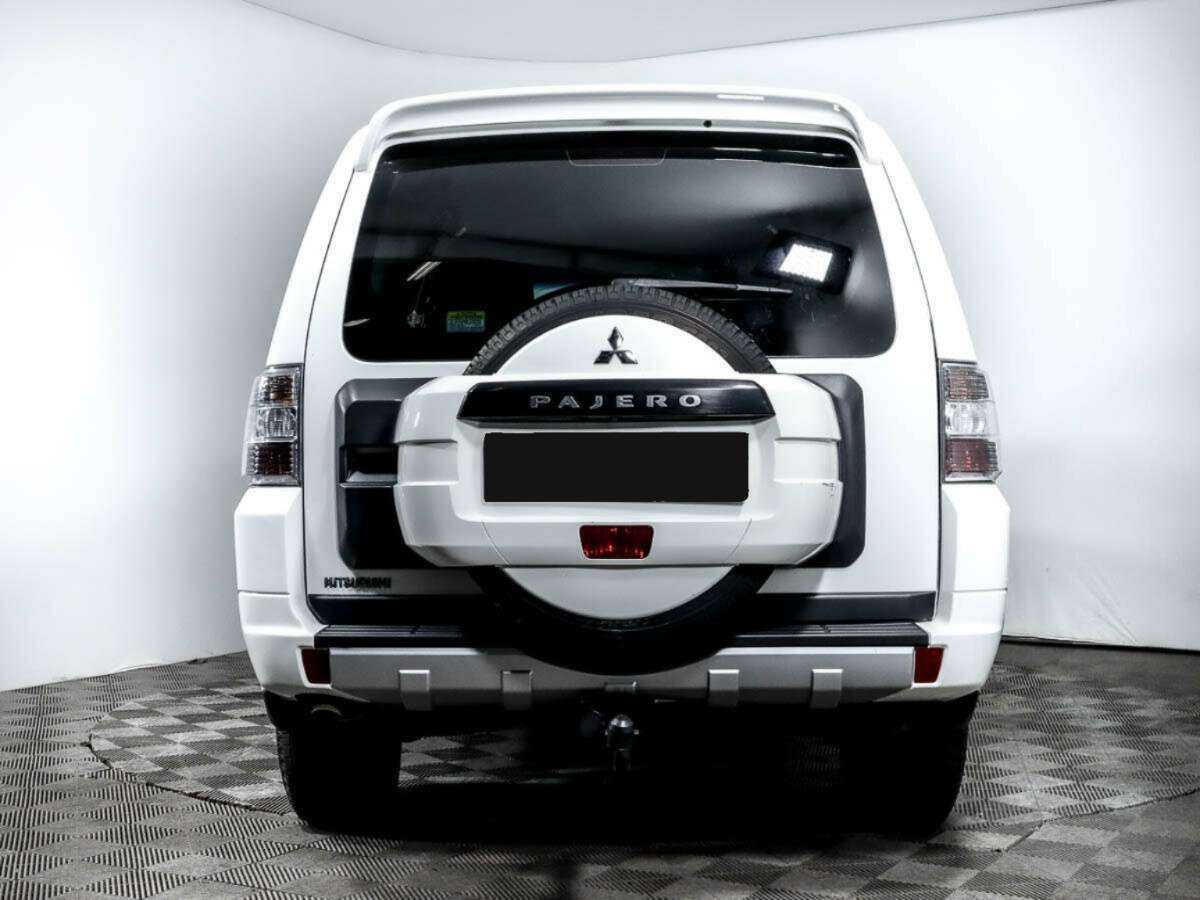 Mitsubishi Pajero б/у, 2014, Автоматическая. Фото: #4
