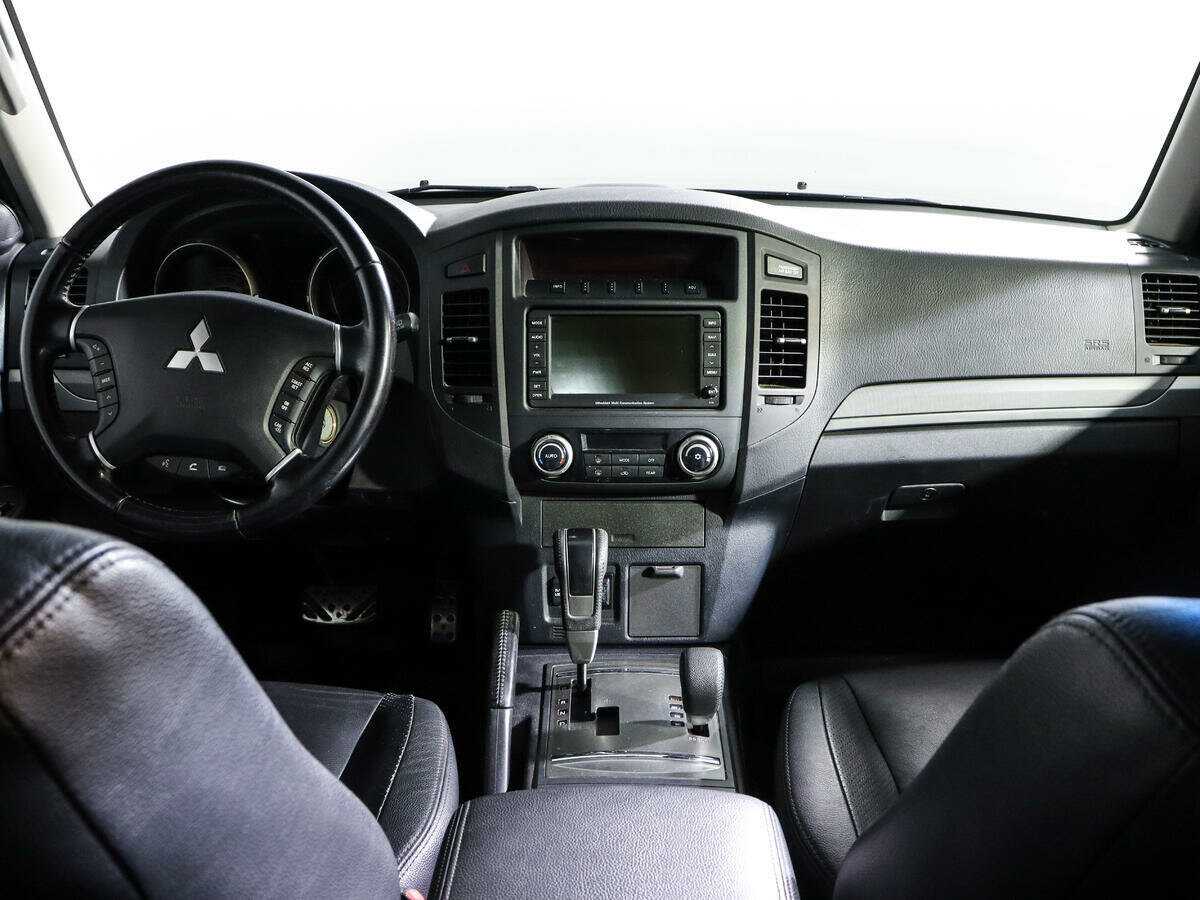 Mitsubishi Pajero б/у, 2012, Автоматическая. Фото: #9
