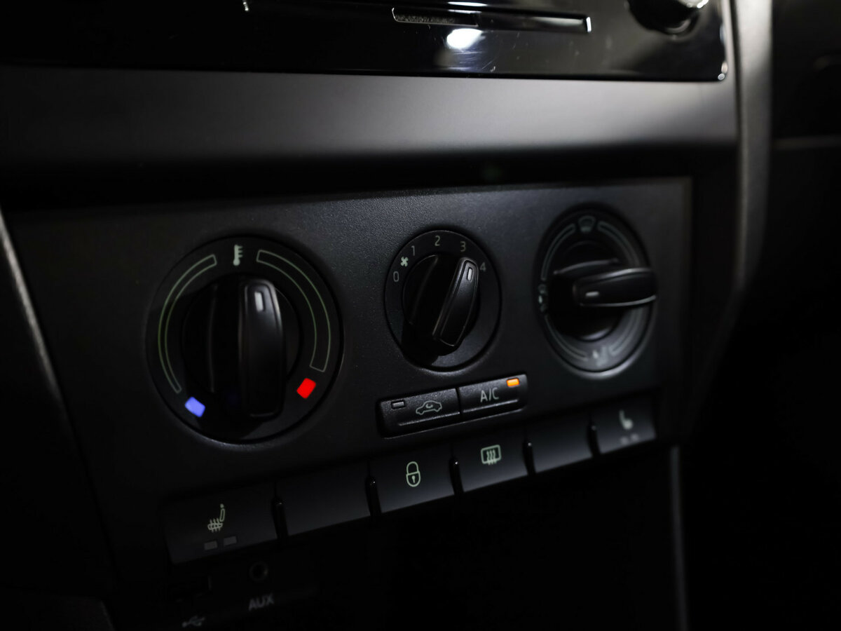 Skoda Rapid б/у, 2015, Механическая. Фото: #12