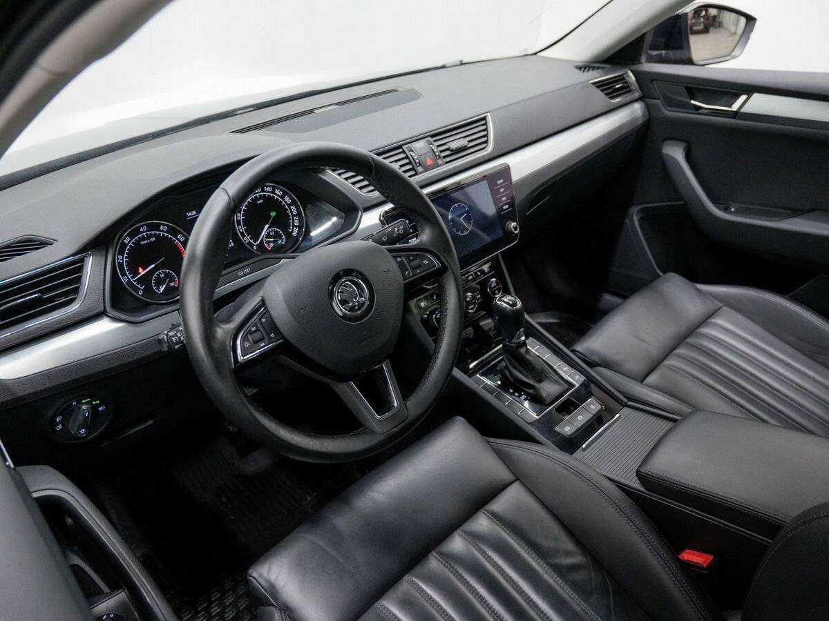 Skoda Superb б/у, 2017, Роботизированная. Фото: #13