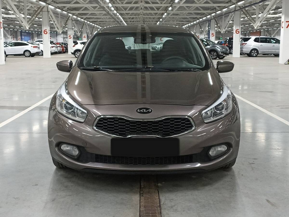 Kia Ceed б/у, 2013, Автоматическая. Фото: #1