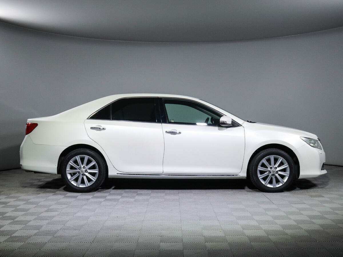 Toyota Camry б/у, 2014, Автоматическая. Фото: #3