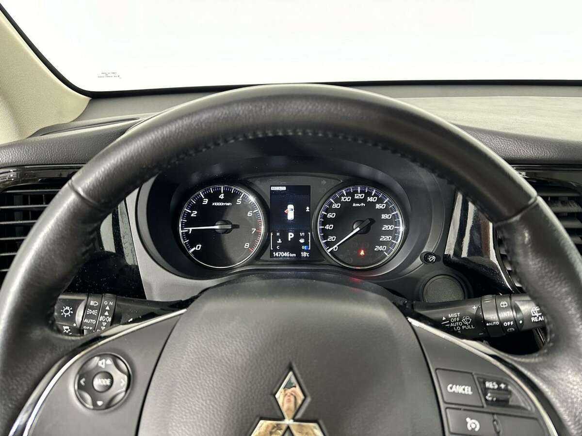 Mitsubishi Outlander б/у, 2017, Вариатор. Фото: #10