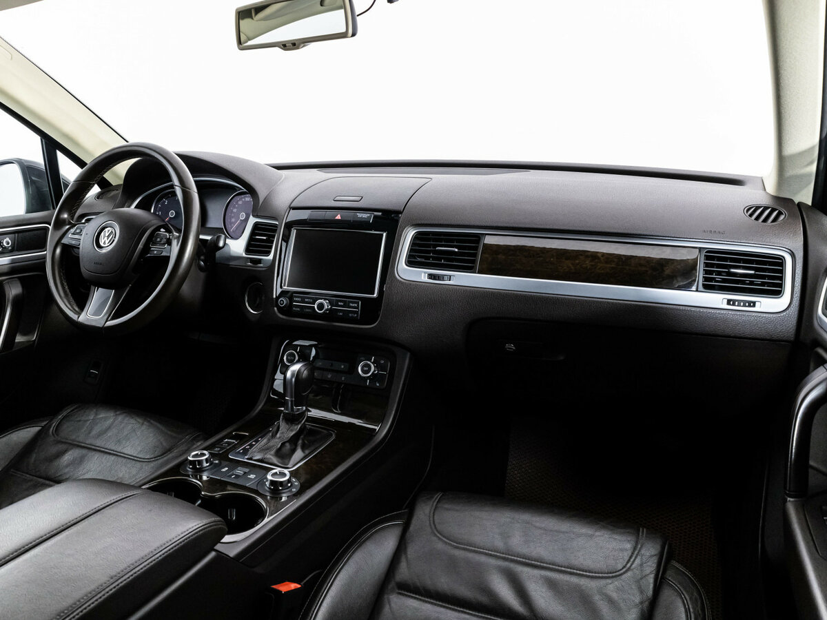 Volkswagen Touareg б/у, 2012, Автоматическая. Фото: #6