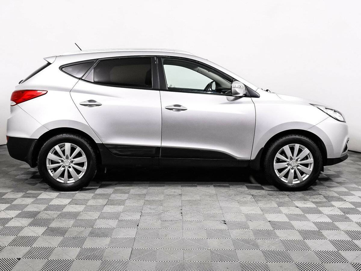 Hyundai ix35 б/у, 2012, Автоматическая. Фото: #3