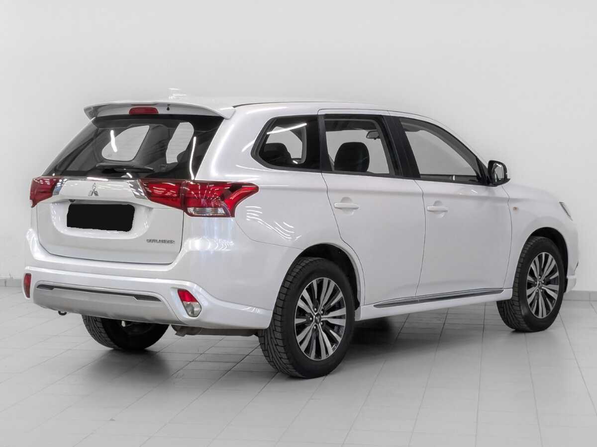 Mitsubishi Outlander б/у, 2022, Вариатор. Фото: #4