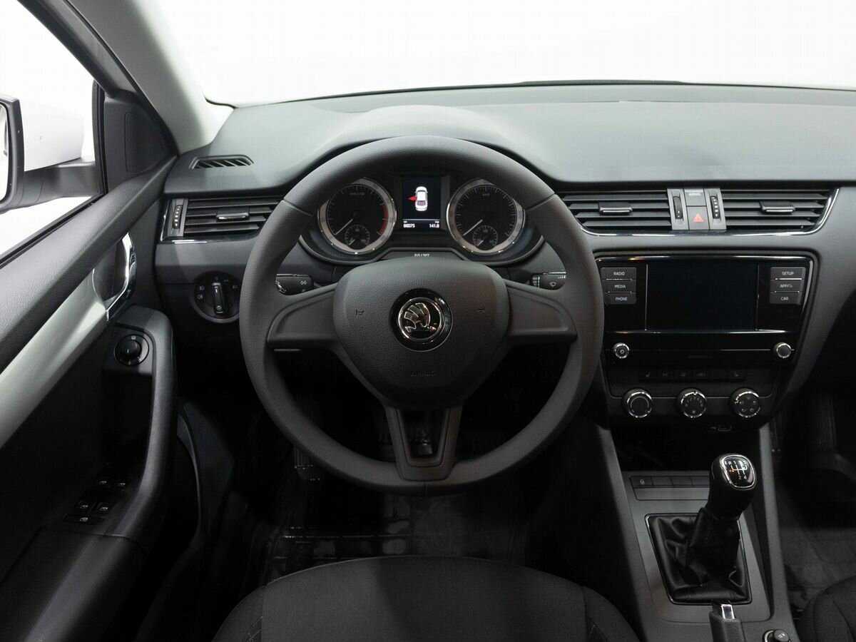 Skoda Octavia б/у, 2019, Механическая. Фото: #13