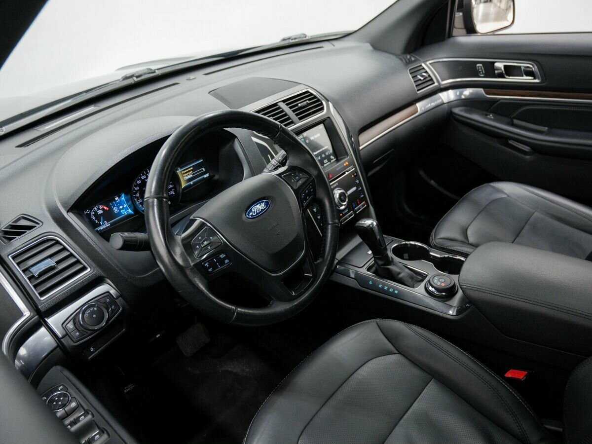 Ford Explorer б/у, 2017, Автоматическая. Фото: #15