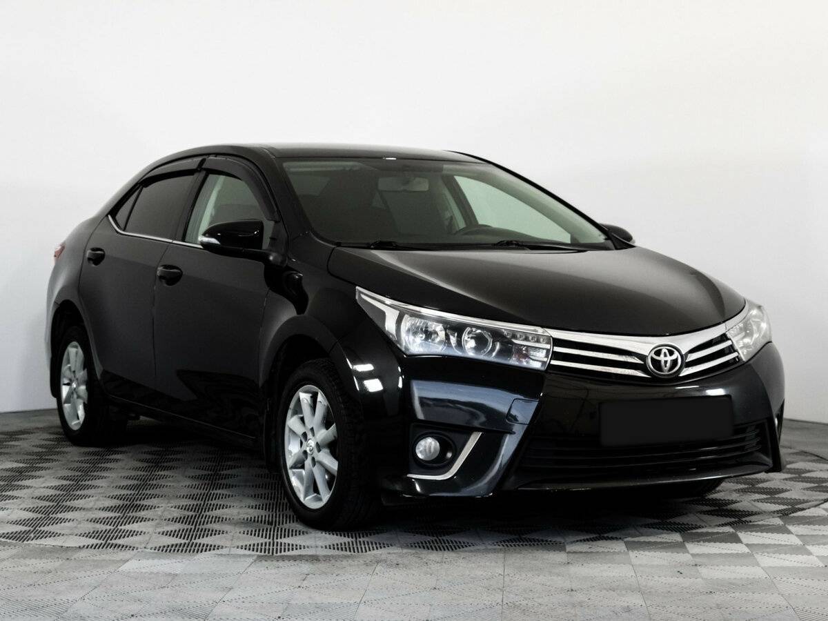 Toyota Corolla б/у, 2013, Механическая. Фото: #2