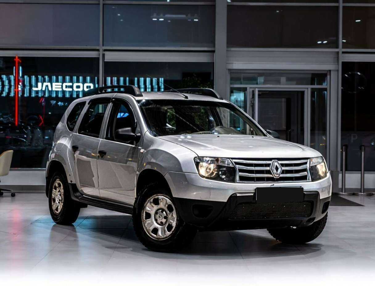 Renault Duster б/у, 2013, Механическая. Фото: #1