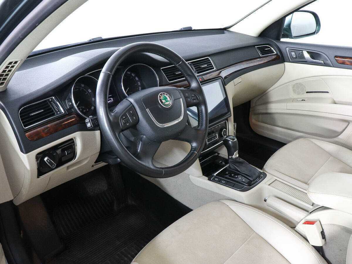 Skoda Superb б/у, 2012, Автоматическая. Фото: #8