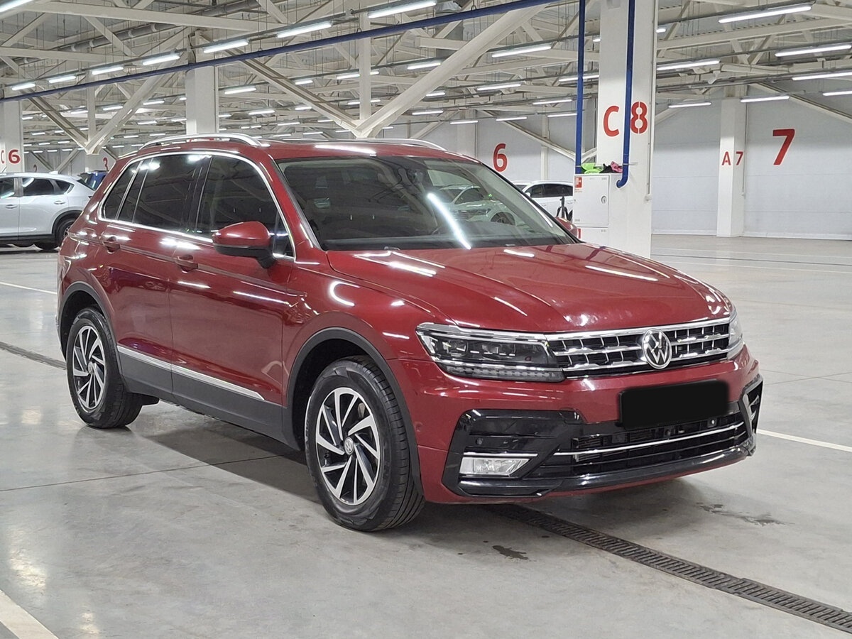 Volkswagen Tiguan б/у, 2018, Роботизированная. Фото: #2