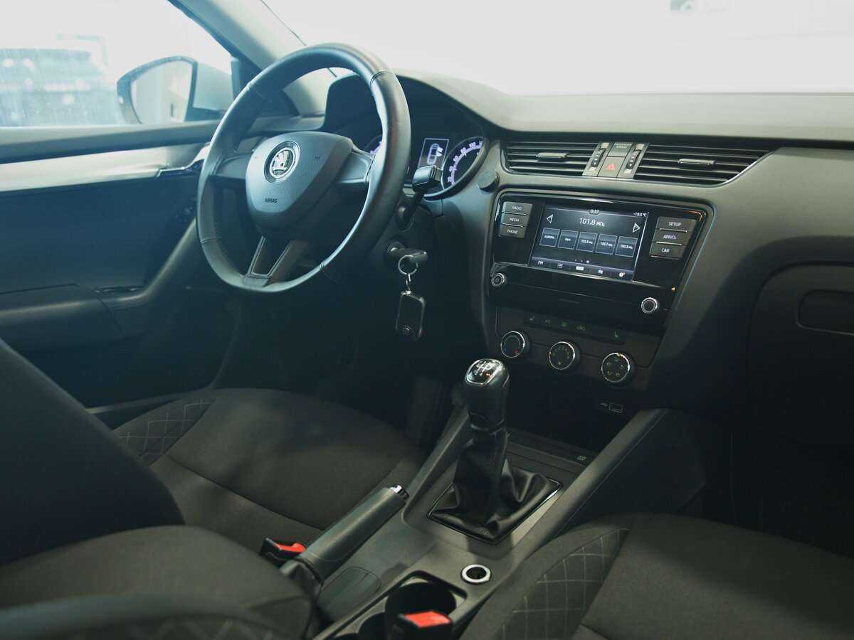 Skoda Octavia б/у, 2019, Механическая. Фото: #7