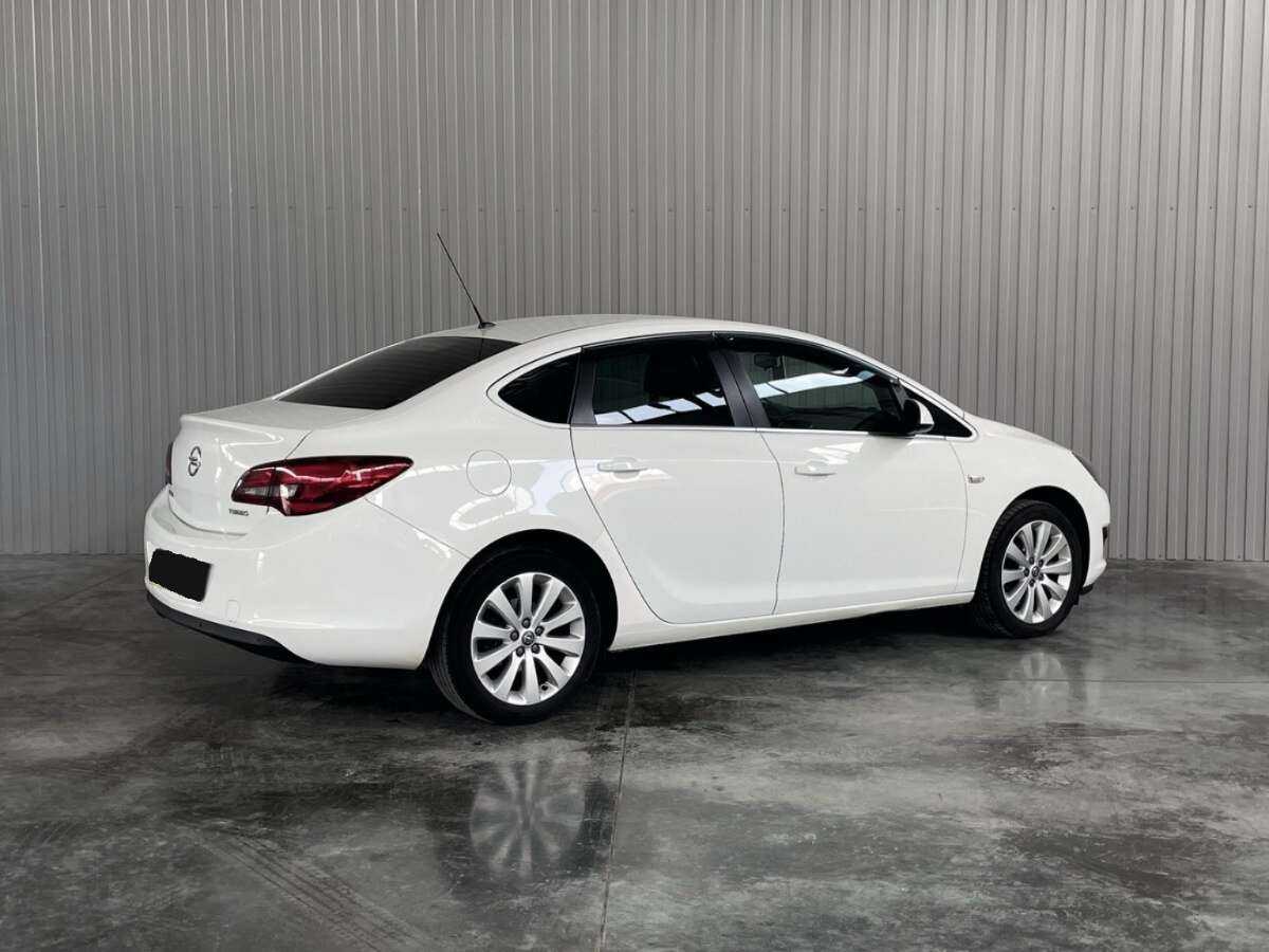 Opel Astra б/у, 2014, Автоматическая. Фото: #4