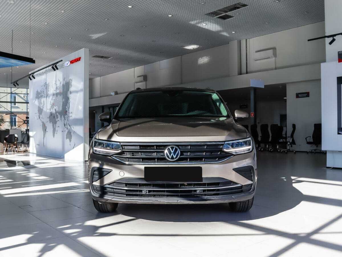 Volkswagen Tiguan б/у, 2021, Роботизированная. Фото: #1