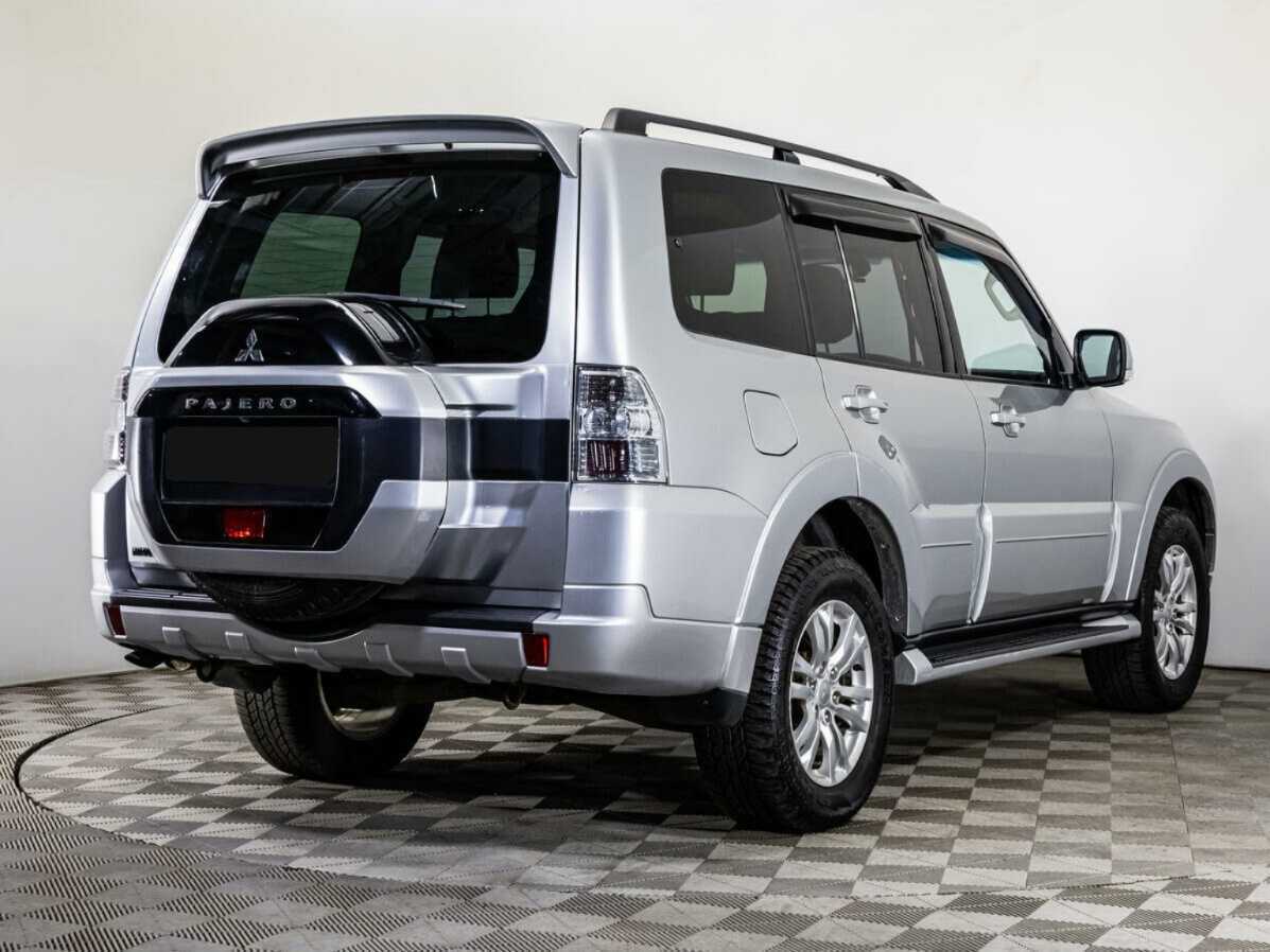 Mitsubishi Pajero б/у, 2017, Автоматическая. Фото: #4
