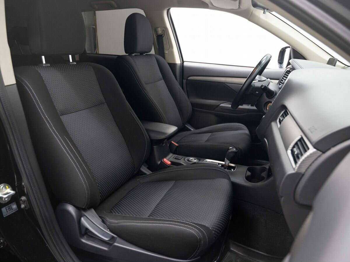 Mitsubishi Outlander б/у, 2016, Вариатор. Фото: #11