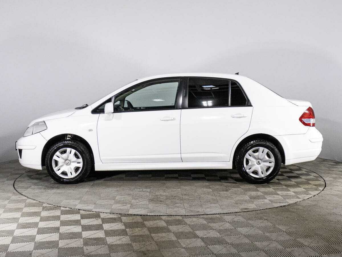Nissan Tiida б/у, 2013, Механическая. Фото: #7