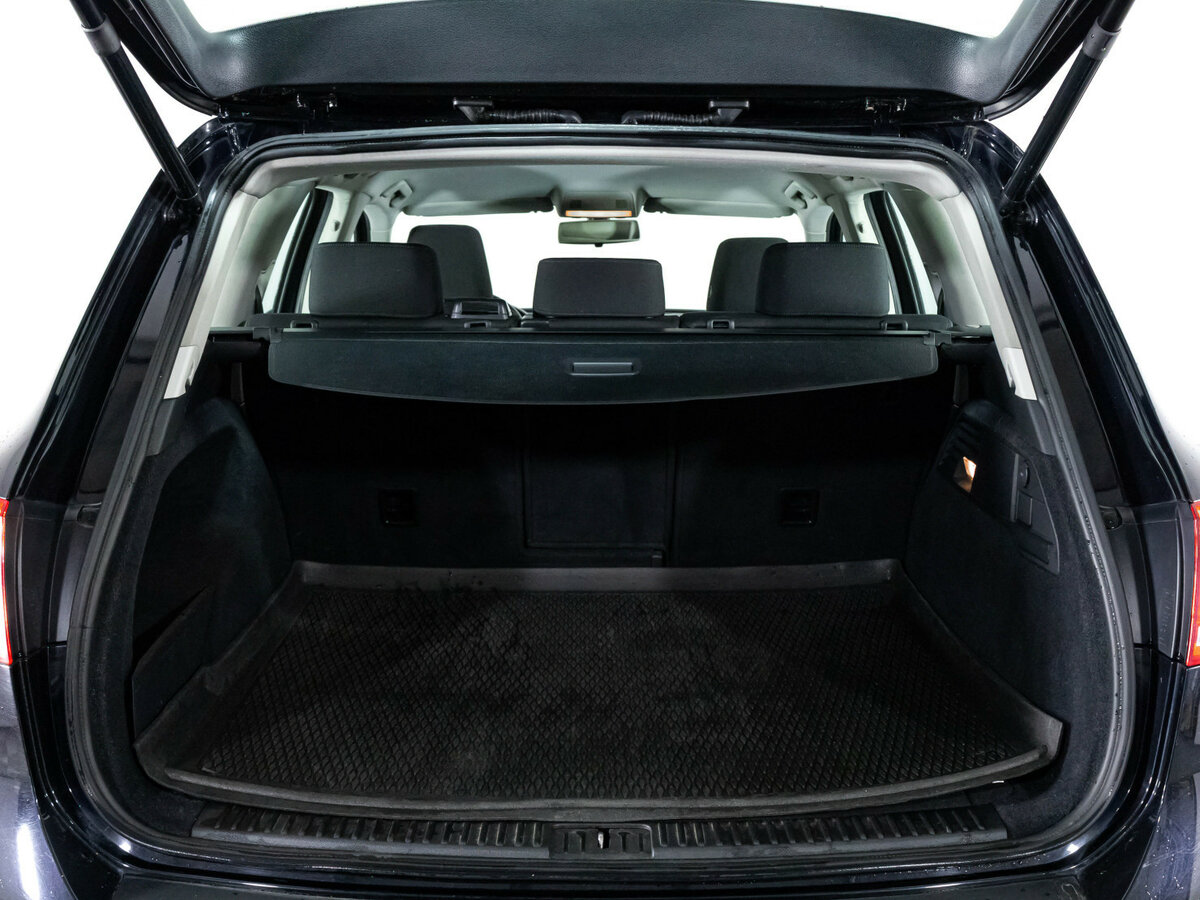 Volkswagen Touareg б/у, 2012, Автоматическая. Фото: #17