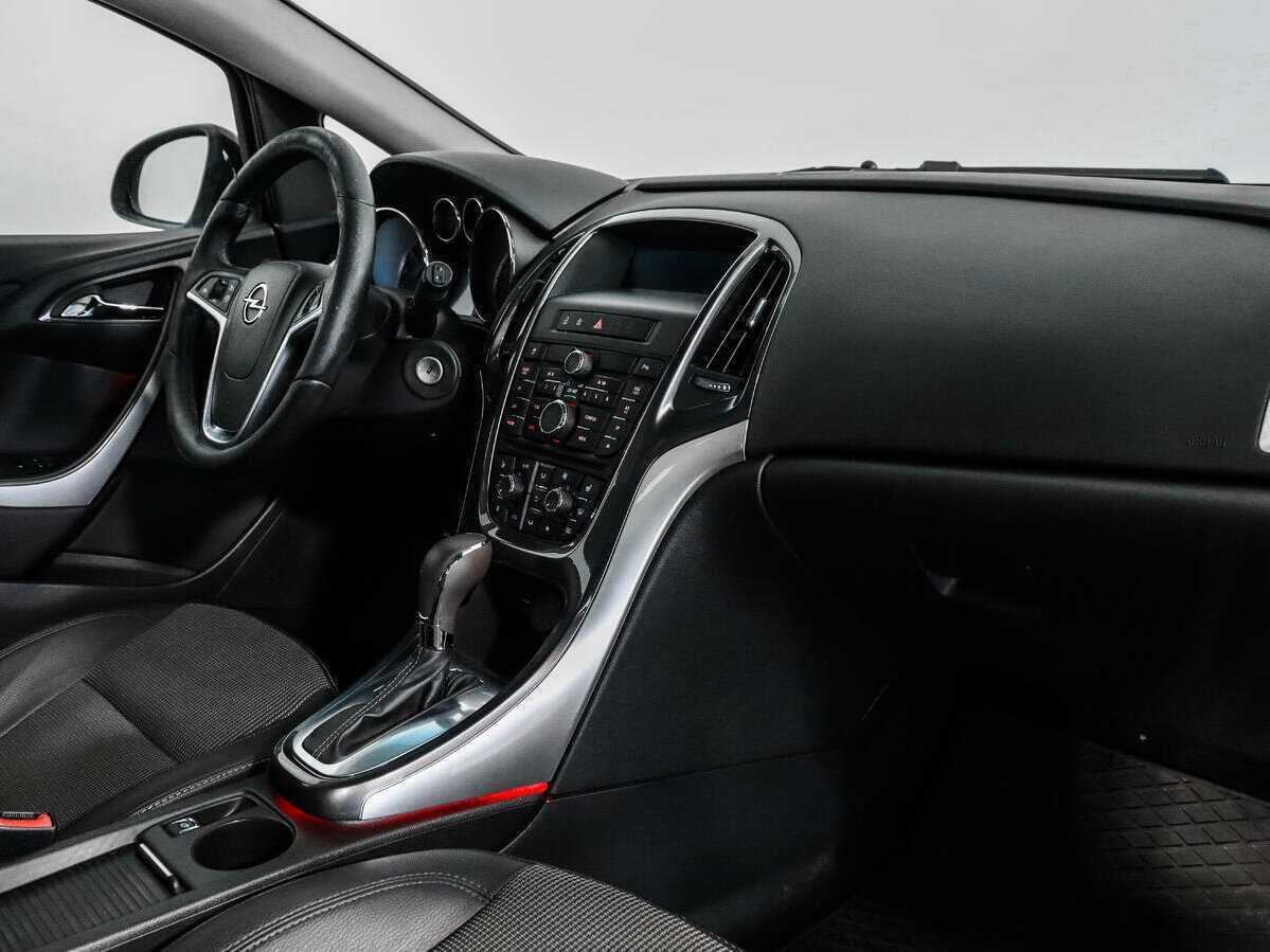 Opel Astra б/у, 2013, Автоматическая. Фото: #10