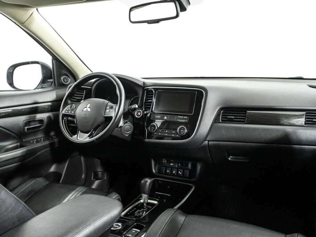 Mitsubishi Outlander б/у, 2018, Вариатор. Фото: #8