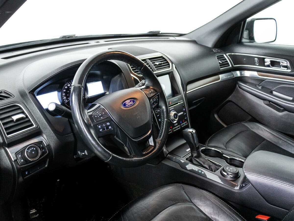 Ford Explorer б/у, 2017, Автоматическая. Фото: #10