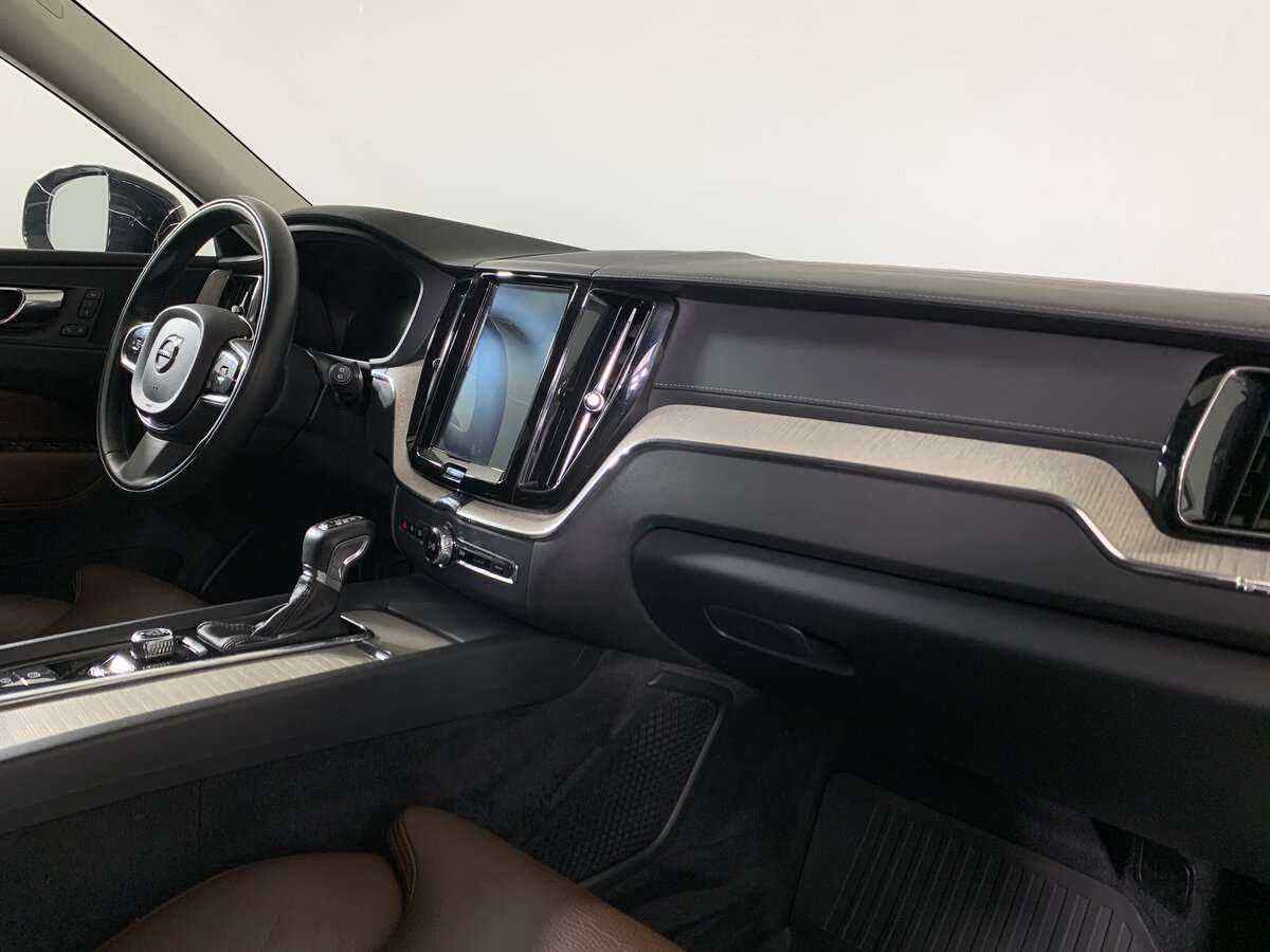 Volvo XC60 б/у, 2019, Автоматическая. Фото: #10