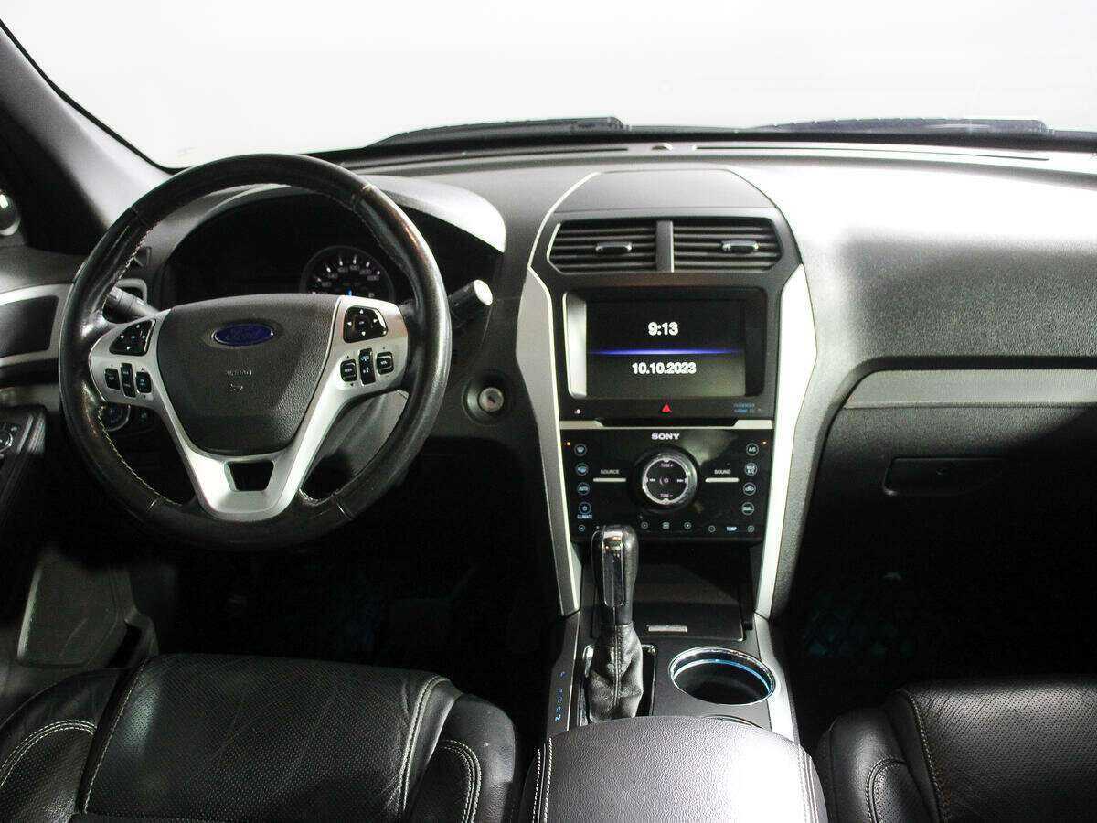 Ford Explorer б/у, 2013, Автоматическая. Фото: #9