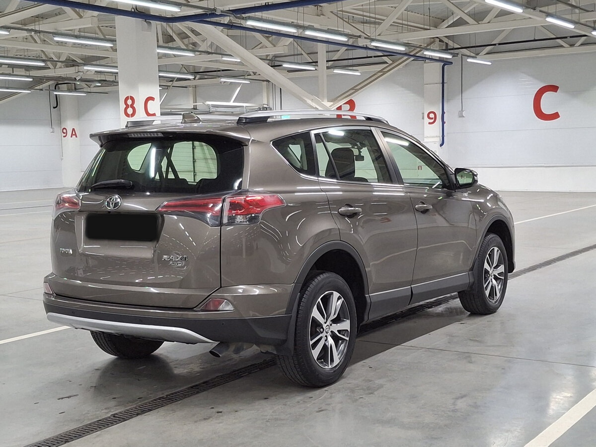 Toyota RAV4 б/у, 2015, Механическая. Фото: #4