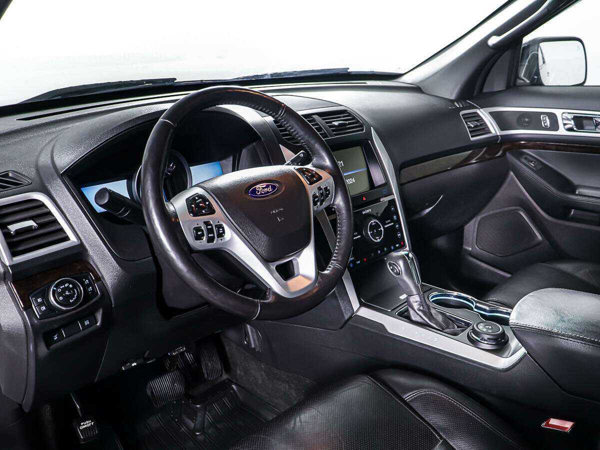 Ford Explorer б/у, 2015, Автоматическая. Фото: #12