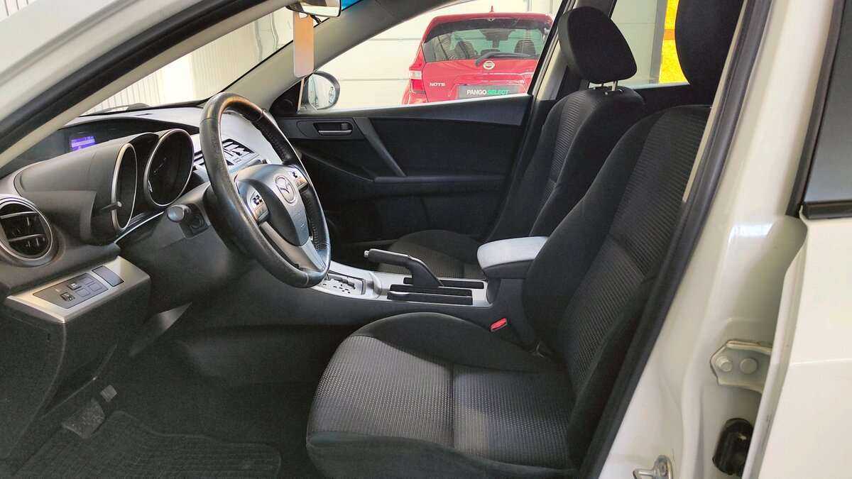 Mazda 3 б/у, 2012, Автоматическая. Фото: #9