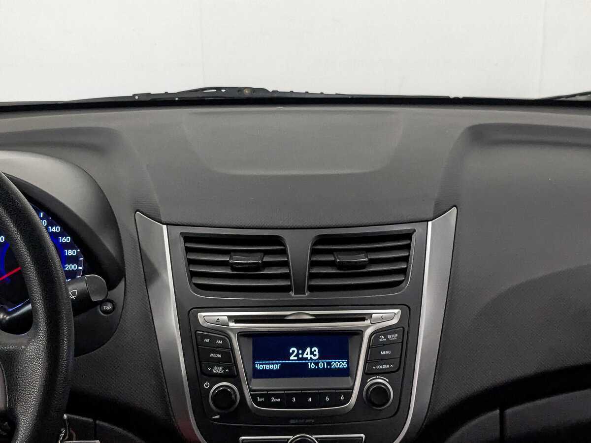 Hyundai Solaris б/у, 2015, Механическая. Фото: #14