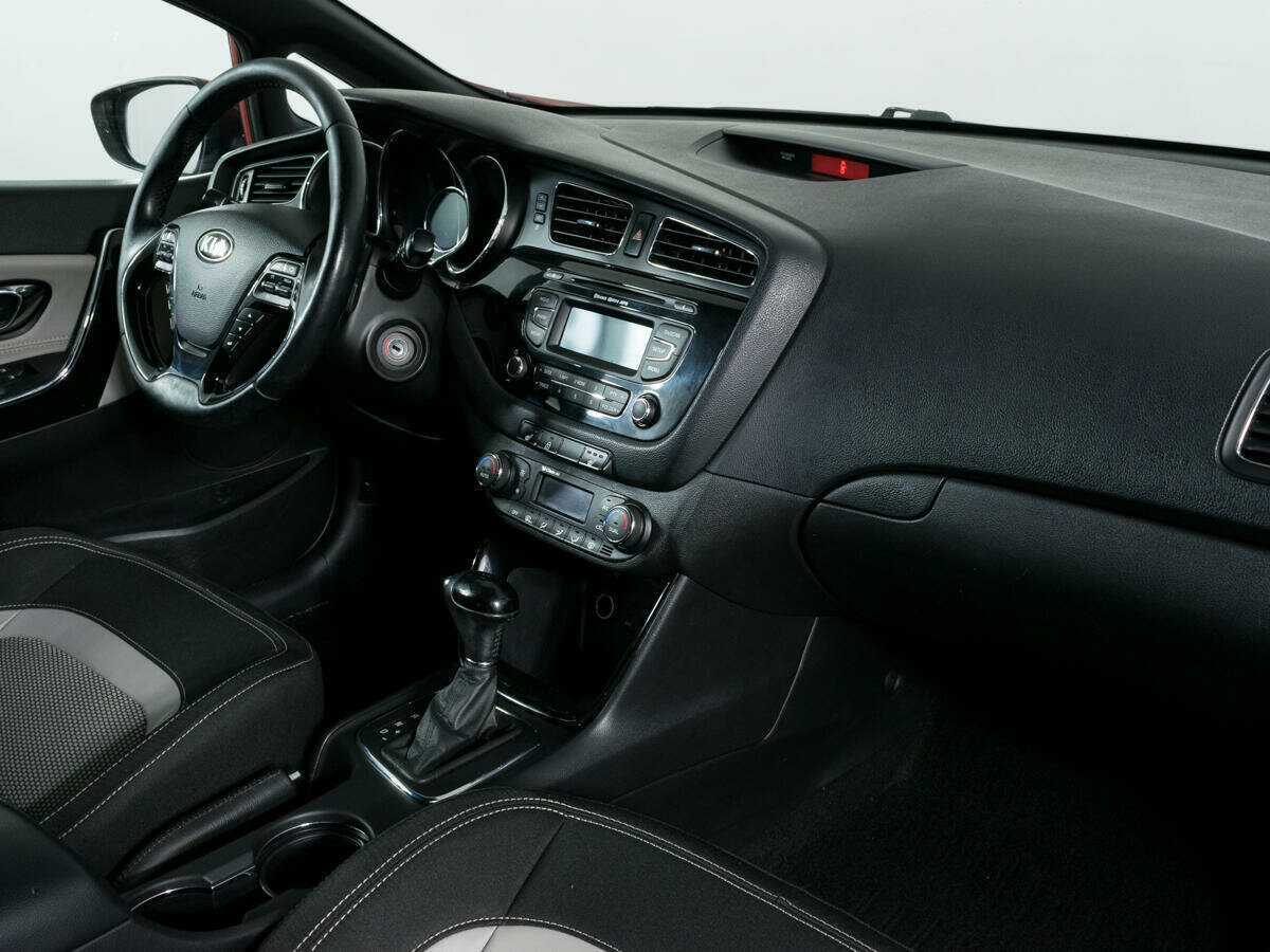Kia Ceed б/у, 2013, Автоматическая. Фото: #9