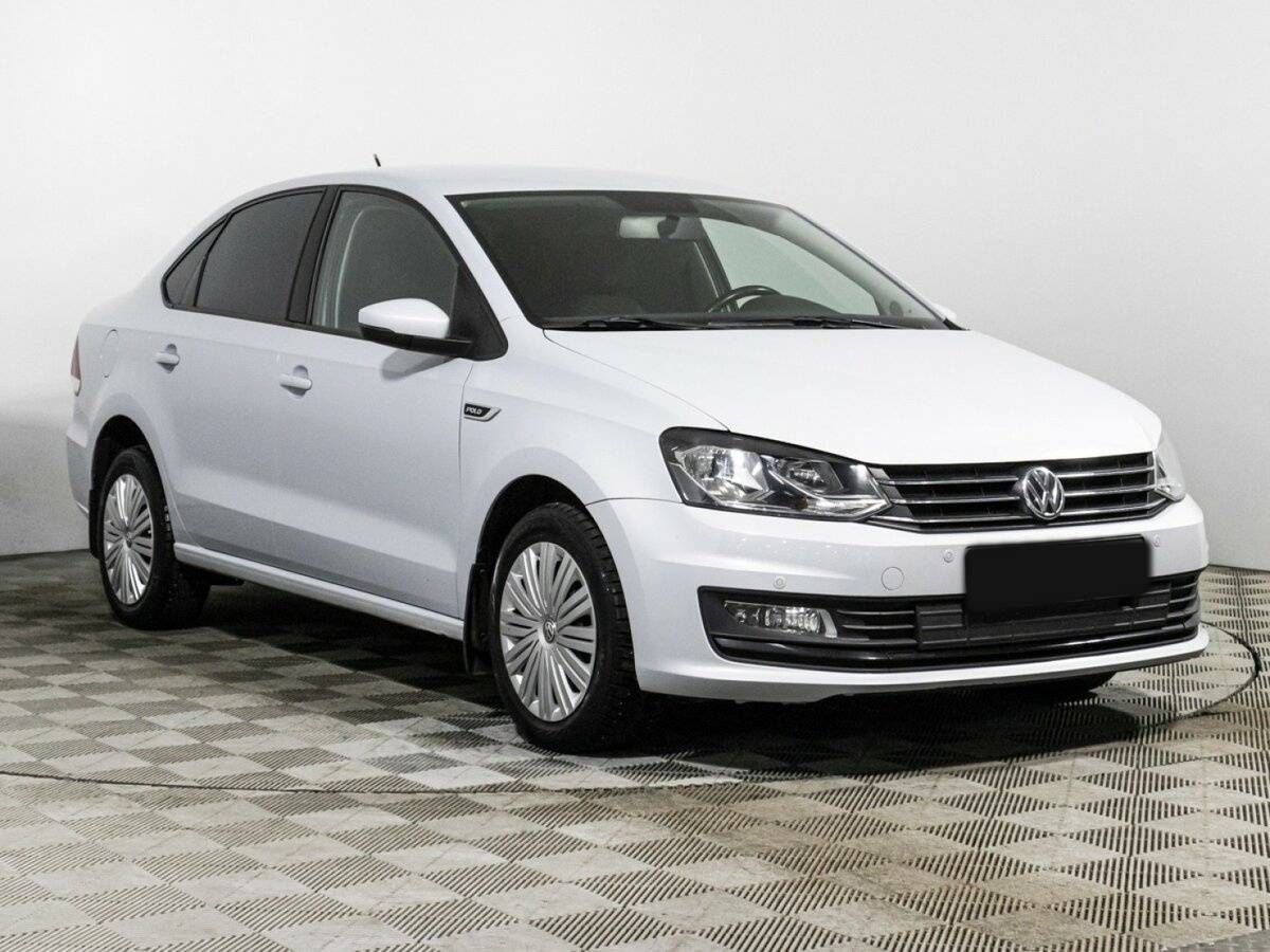 Volkswagen Polo б/у, 2018, Автоматическая. Фото: #2