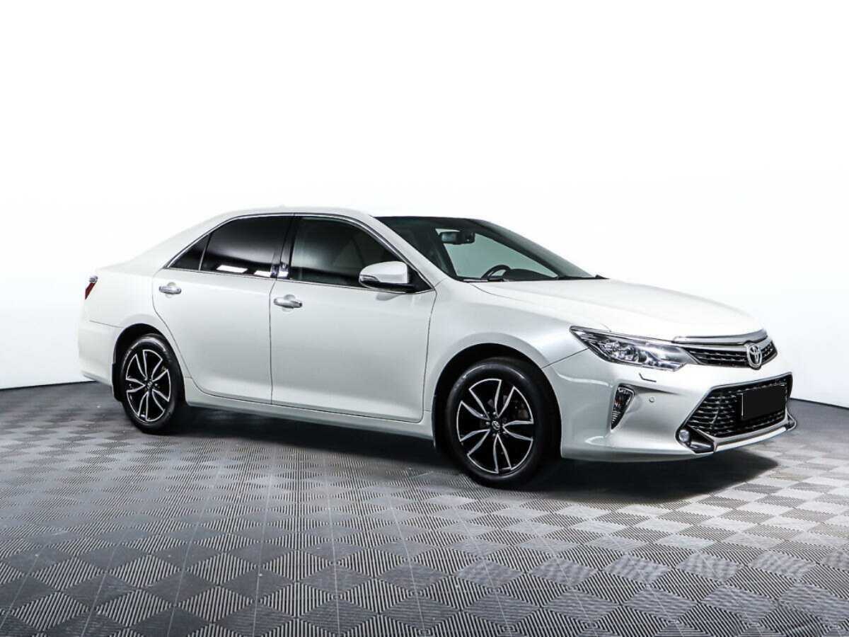 Toyota Camry б/у, 2017, Автоматическая. Фото: #2