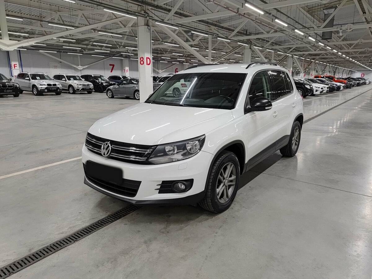 Volkswagen Tiguan б/у, 2015, Роботизированная. Посмотреть фото