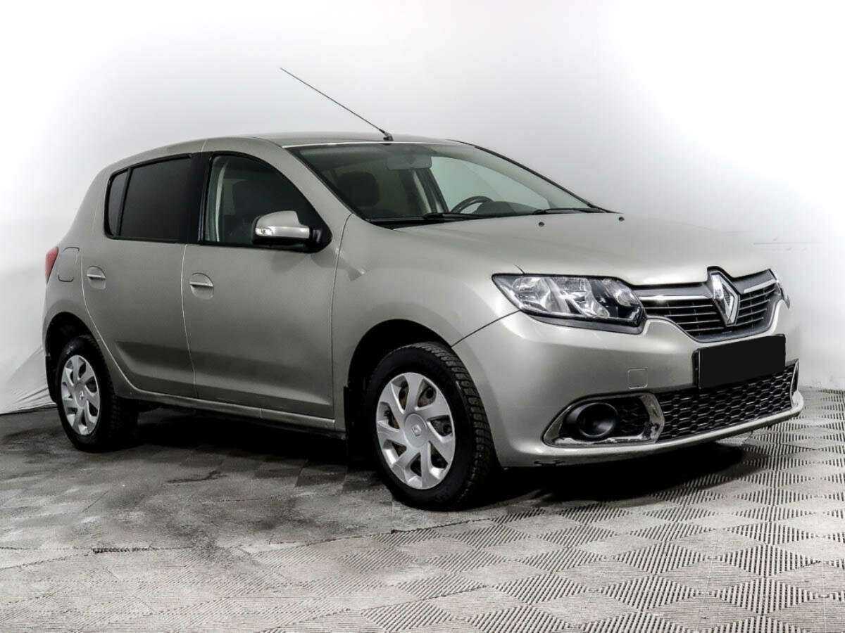 Renault Sandero б/у, 2015, Механическая. Фото: #2