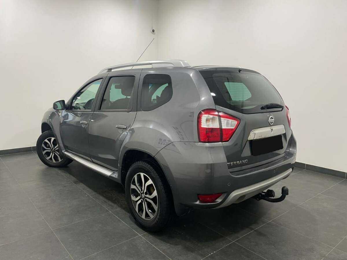 Nissan Terrano б/у, 2015, Механическая. Фото: #2