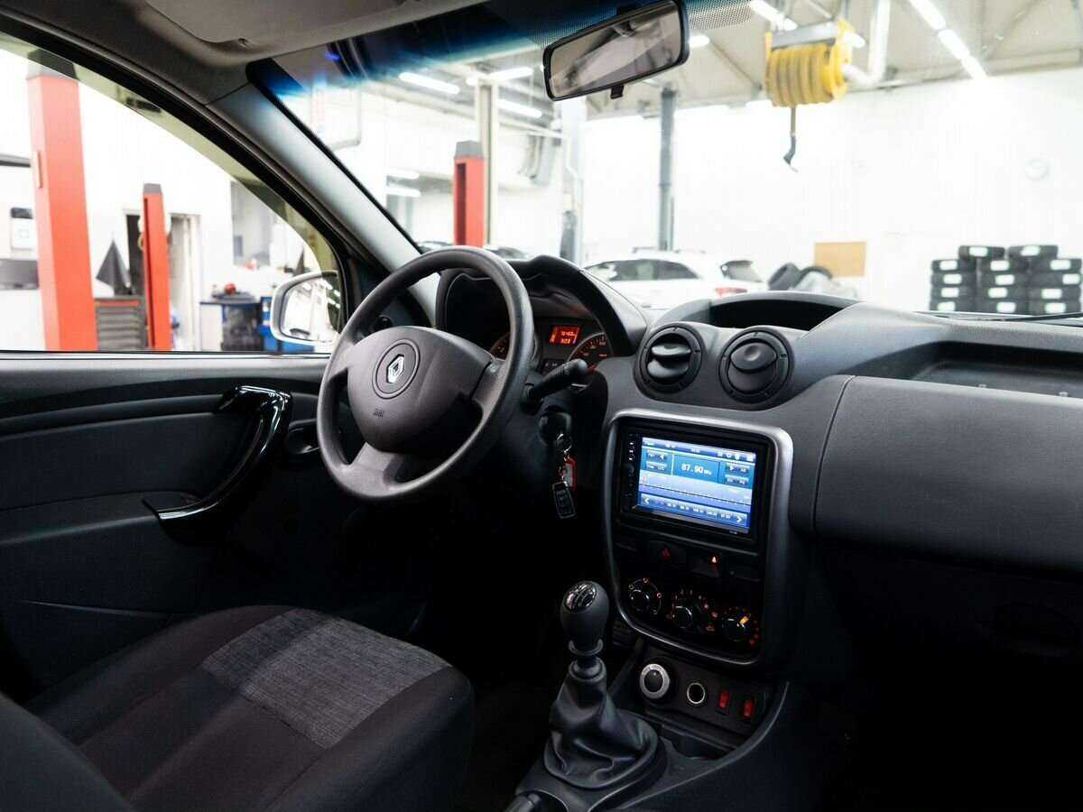Renault Duster б/у, 2012, Механическая. Фото: #15